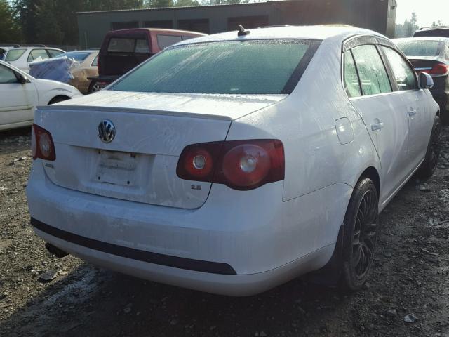 3VWRM71K39M066389 - 2009 VOLKSWAGEN JETTA SE WHITE photo 4