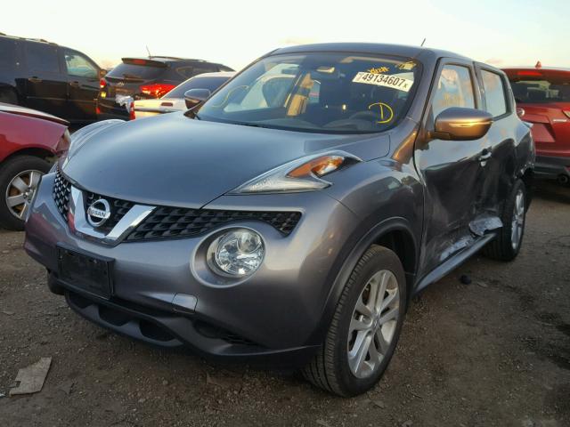 JN8AF5MR6GT605100 - 2016 NISSAN JUKE S GRAY photo 2