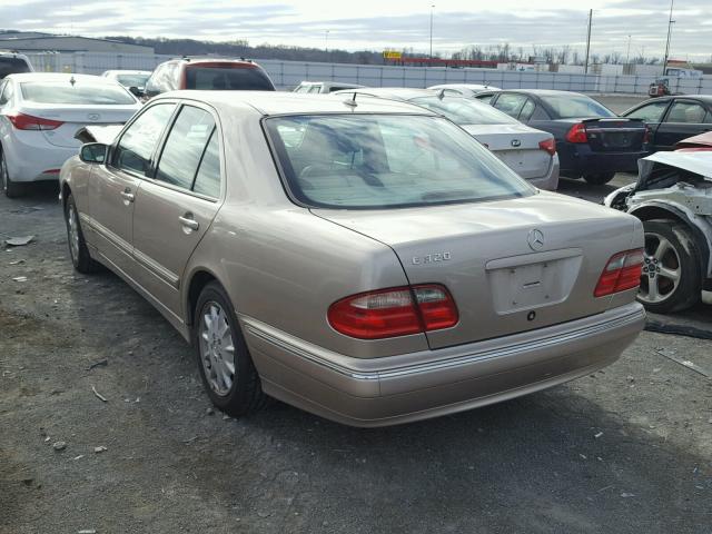 WDBJF65J1YB122484 - 2000 MERCEDES-BENZ E 320 GOLD photo 3