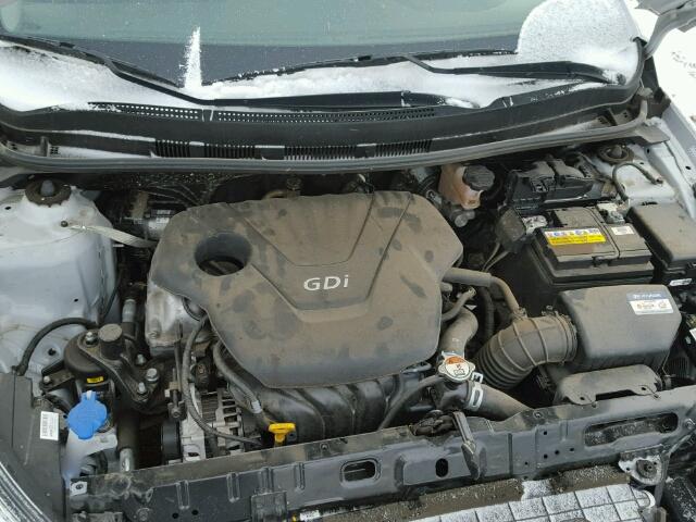 KMHCT5AE2HU301588 - 2017 HYUNDAI ACCENT SE GRAY photo 7