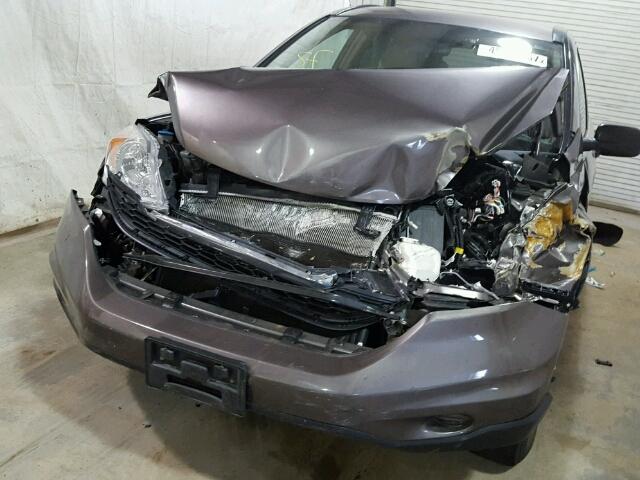 5J6RE4H44BL067560 - 2011 HONDA CR-V SE GRAY photo 9