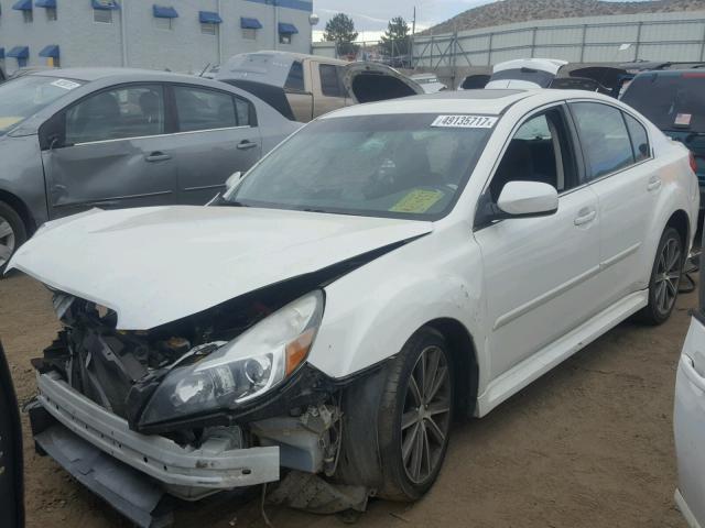 4S3BMCG63D3027142 - 2013 SUBARU LEGACY 2.5 WHITE photo 2