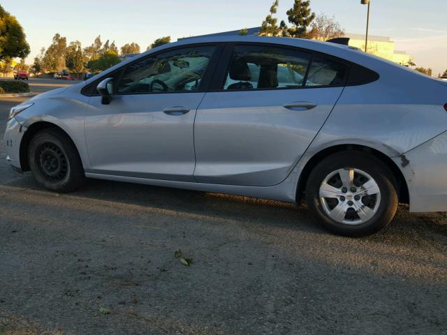 1G1BC5SM8H7128687 - 2017 CHEVROLET CRUZE LS BLUE photo 9