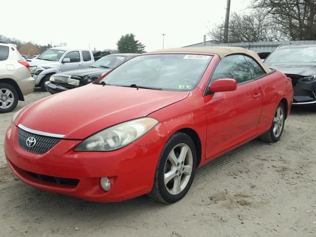 4T1FA38P05U061600 - 2005 TOYOTA CAMRY SOLA RED photo 2