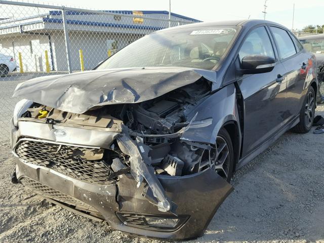 1FADP3F22FL385808 - 2015 FORD FOCUS SE GRAY photo 2