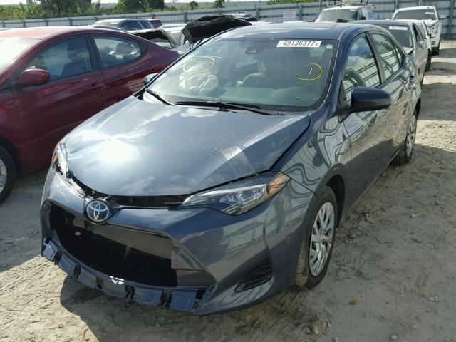 2T1BURHEXHC766899 - 2017 TOYOTA COROLLA L GRAY photo 2