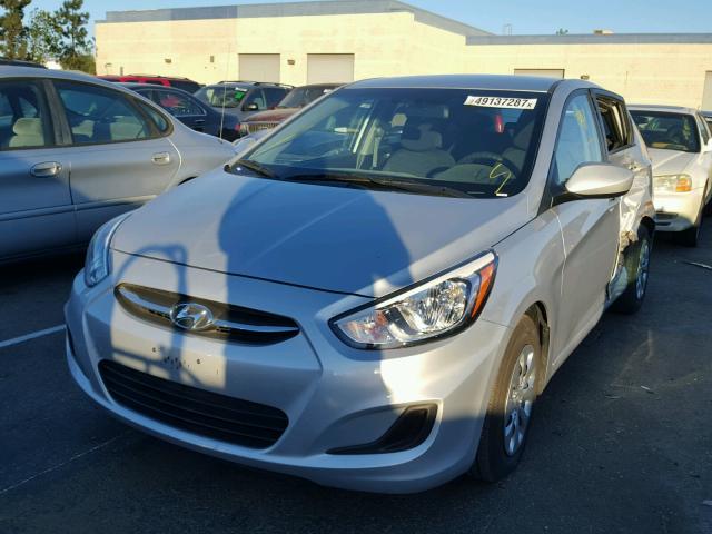 KMHCT5AE4HU348573 - 2017 HYUNDAI ACCENT SE GRAY photo 2