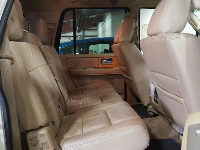 5LMJJ3J53AEJ07618 - 2010 LINCOLN NAVIGATOR CREAM photo 6