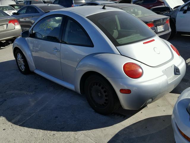3VWCK31C14M411358 - 2004 VOLKSWAGEN NEW BEETLE 银色 照片 3
