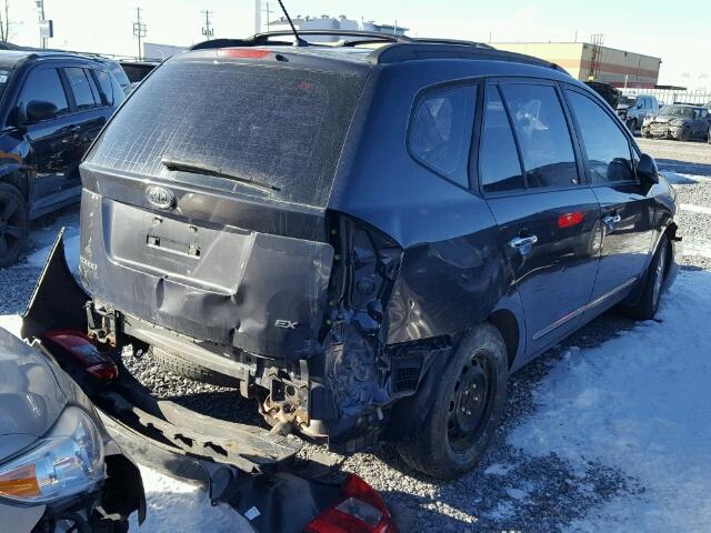 KNAFG525287212801 - 2008 KIA RONDO BASE GRAY photo 4