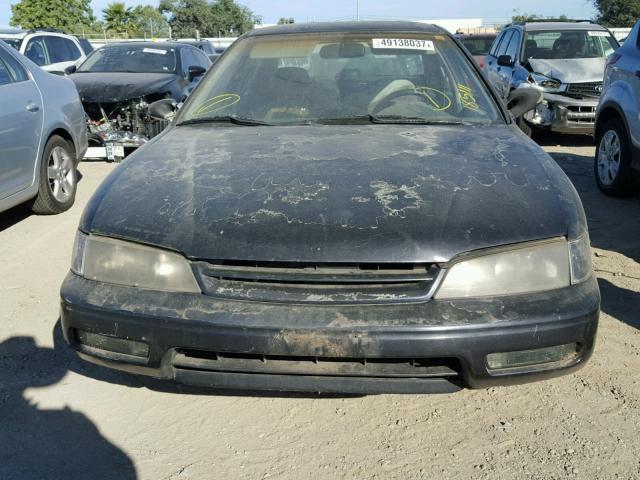 1HGCD562XRA043972 - 1994 HONDA ACCORD DX BLACK photo 9