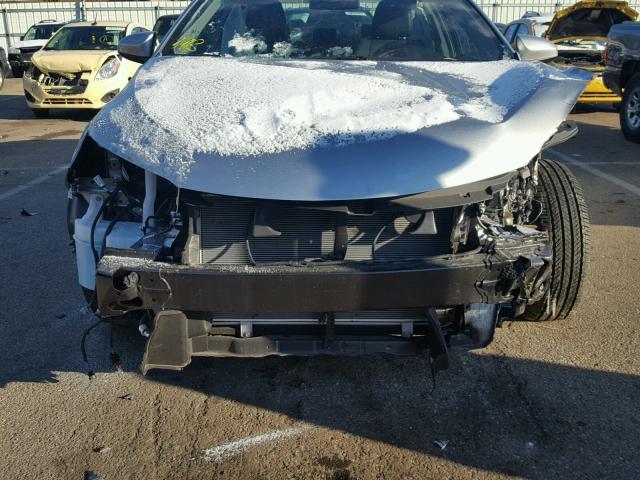 4T1BF1FK3HU399721 - 2017 TOYOTA CAMRY LE SILVER photo 9