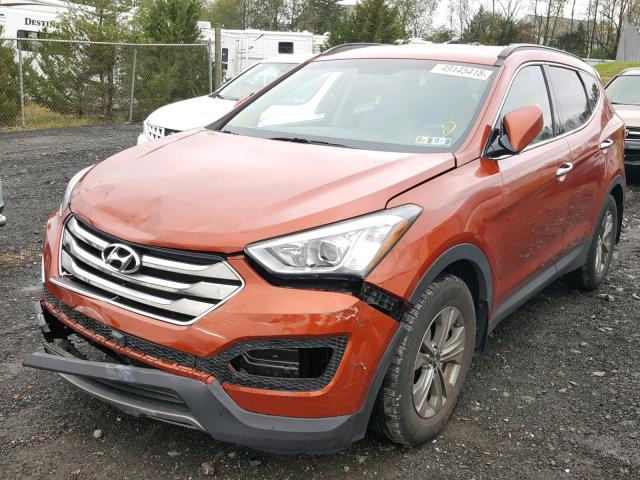 5XYZU3LB8GG331116 - 2016 HYUNDAI SANTA FE S ORANGE photo 2