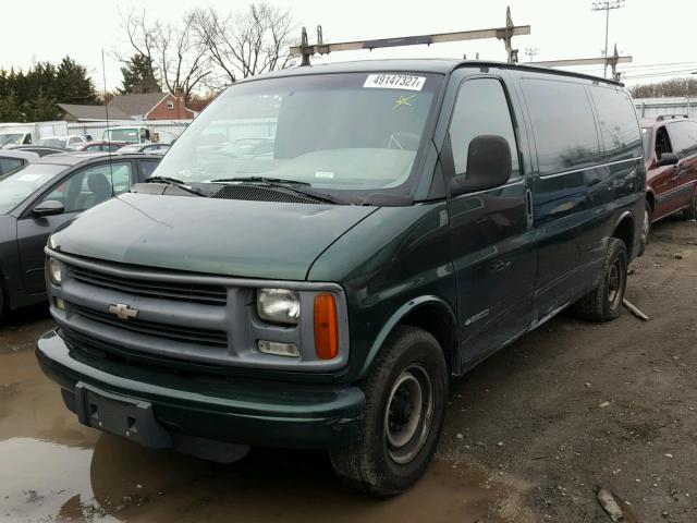 1GCHG35R111166434 - 2001 CHEVROLET EXPRESS G3 GREEN photo 2