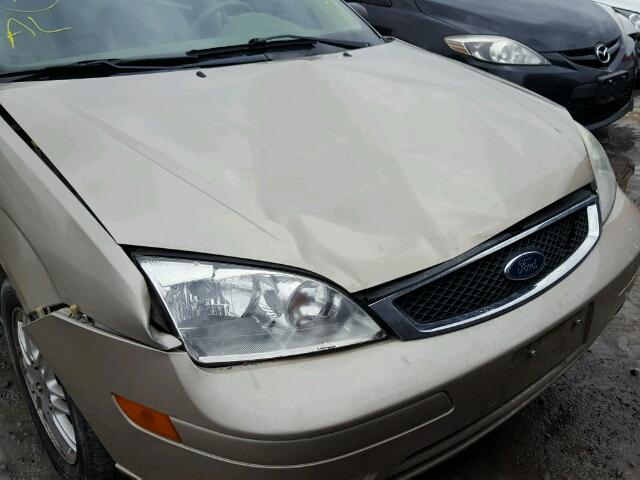 1FAFP36N57W181703 - 2007 FORD FOCUS ZXW BEIGE photo 9