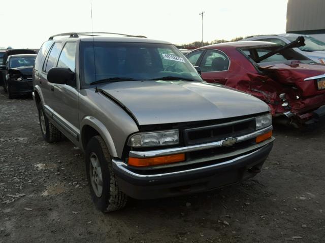 1GNDT13W1YK283711 - 2000 CHEVROLET BLAZER TAN photo 1