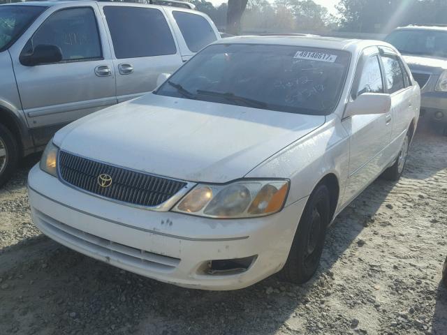 4T1BF28B01U179672 - 2001 TOYOTA AVALON XL WHITE photo 2