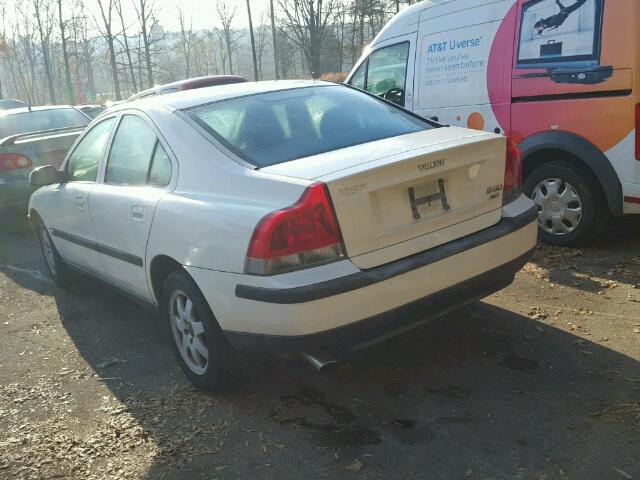 YV1RH59H032252789 - 2003 VOLVO S60 2.5T WHITE photo 3