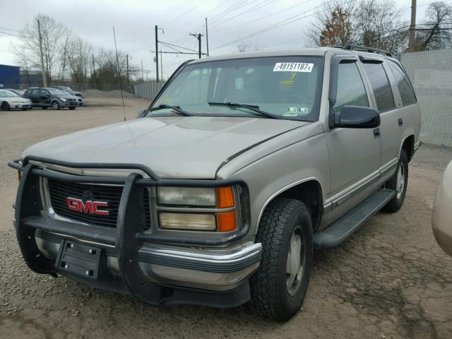 1GKEK13R7XJ748723 - 1999 GMC DENALI GOLD photo 2