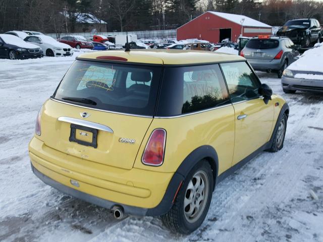 WMWRC33432TC34505 - 2002 MINI COOPER YELLOW photo 4