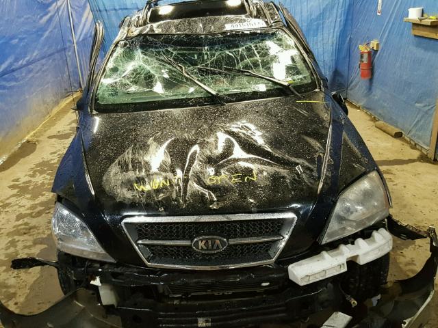 KNDJC733445229834 - 2004 KIA SORENTO EX BLACK photo 9