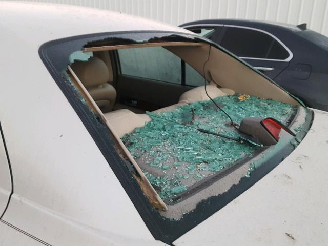 1LNHM87A42Y612738 - 2002 LINCOLN LS 奶油色 照片 9