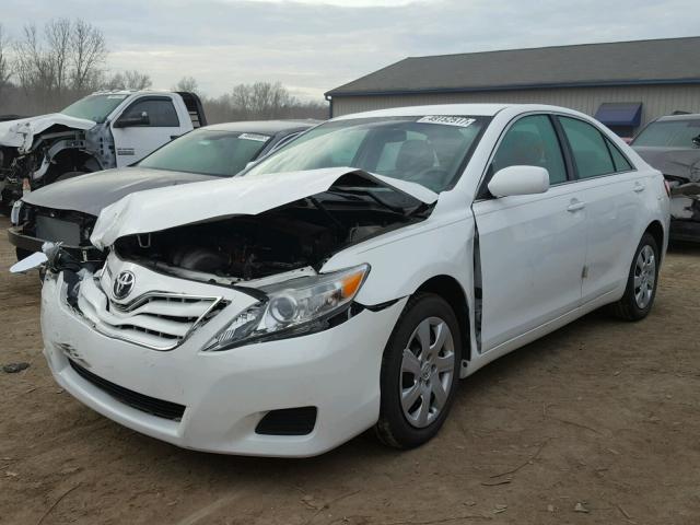 4T4BF3EK3BR108774 - 2011 TOYOTA CAMRY BASE WHITE photo 2