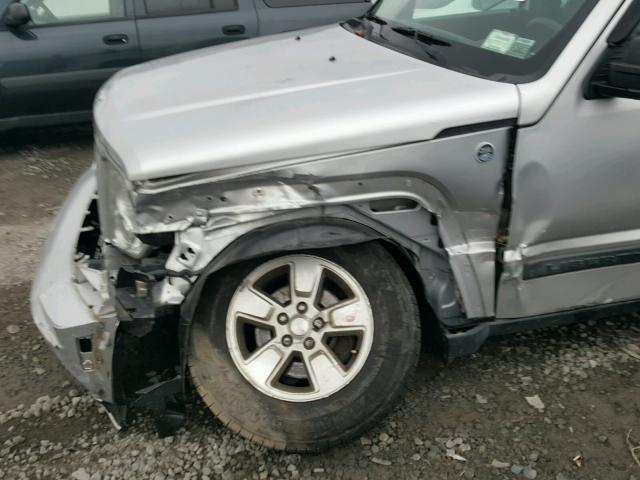 1C4PJMAK0CW120207 - 2012 JEEP LIBERTY SP SILVER photo 9