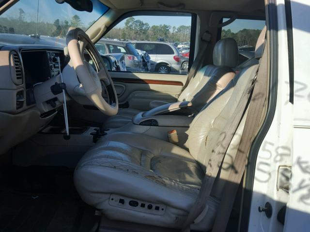 1GYEK13R4YR122958 - 2000 CADILLAC ESCALADE WHITE photo 5