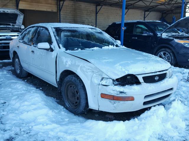 JN1CA21D1TT718945 - 1996 NISSAN MAXIMA WHITE photo 1