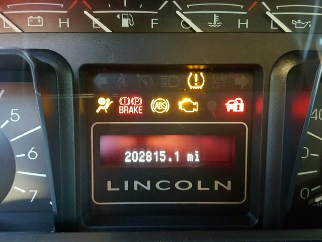 5LMFU28557LJ05807 - 2007 LINCOLN NAVIGATOR Czarny zdjęcie 8