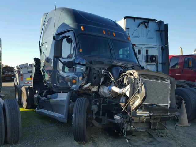 1FUJGLDR3CSBA3262 - 2012 FREIGHTLINER CASCADIA 1 GREEN photo 1