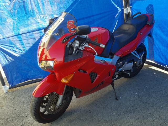 JH2RC4617XM100452 - 1999 HONDA VFR800 F1 RED photo 2