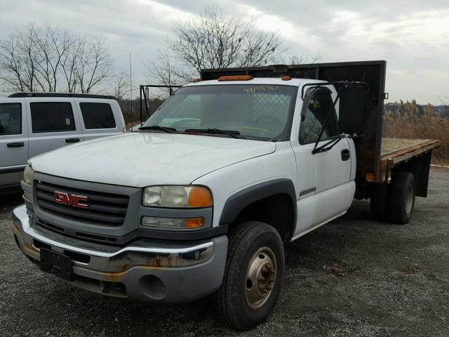 1GDJC34U43E349496 - 2003 GMC NEW SIERRA WHITE photo 2