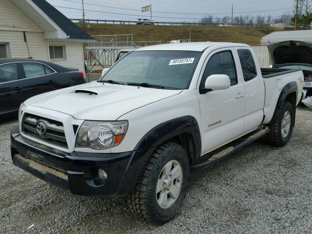 5TEUU4EN5AZ710515 - 2010 TOYOTA TACOMA ACC WHITE photo 2