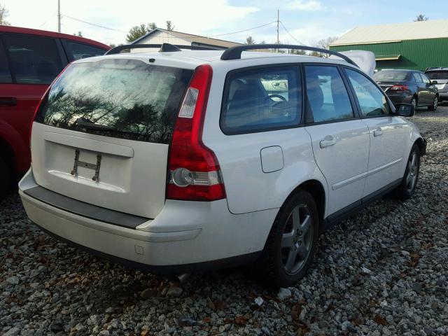 YV1MJ682352082142 - 2005 VOLVO V50 T5 WHITE photo 4