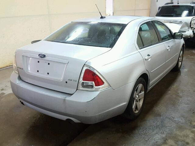 3FAHP07189R187245 - 2009 FORD FUSION SE SILVER photo 4