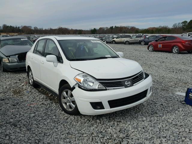 3N1BC11E48L400337 - 2008 NISSAN VERSA S WHITE photo 1