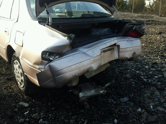 4T1BG12K6TU738483 - 1996 TOYOTA CAMRY DX BEIGE photo 9