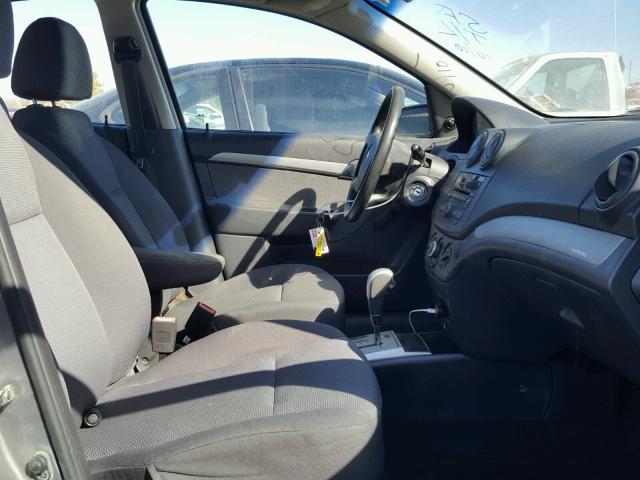 KL1TD56E19B600181 - 2009 CHEVROLET AVEO LS GRAY photo 5