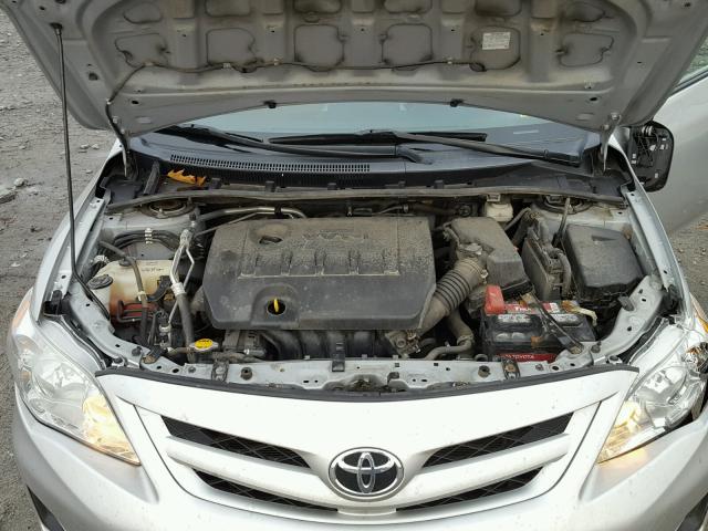 2T1BU4EE0DC924040 - 2013 TOYOTA COROLLA BA SILVER photo 7