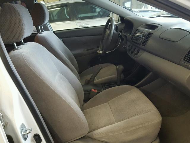 4T1BF32K13U051751 - 2003 TOYOTA CAMRY LE 白色 照片 5