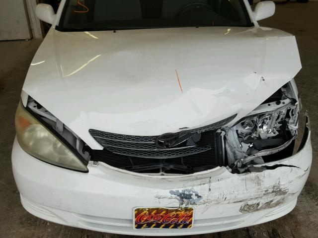 4T1BF32K13U051751 - 2003 TOYOTA CAMRY LE 白色 照片 7