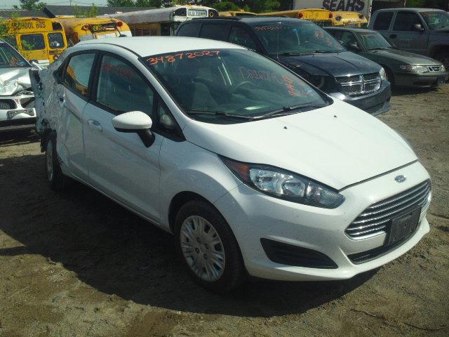 3FADP4AJ8FM113461 - 2015 FORD FIESTA S WHITE photo 1