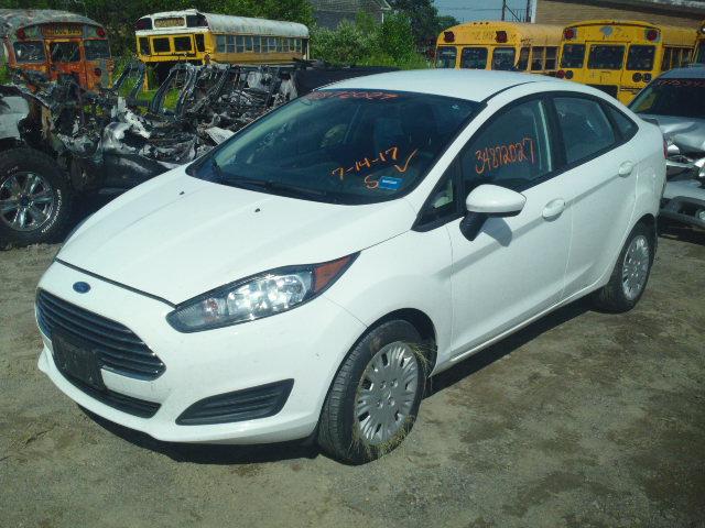 3FADP4AJ8FM113461 - 2015 FORD FIESTA S WHITE photo 2