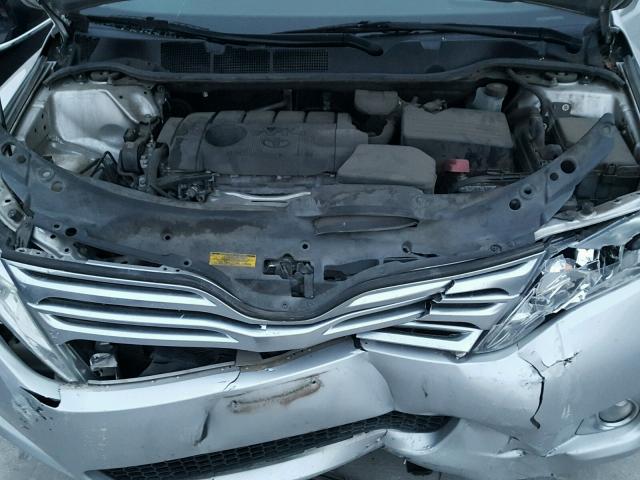 4T3ZA3BB2AU037438 - 2010 TOYOTA VENZA BASE SILVER photo 7