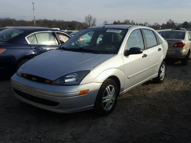 1FAFP34354W171475 - 2004 FORD FOCUS SE C SILVER photo 2