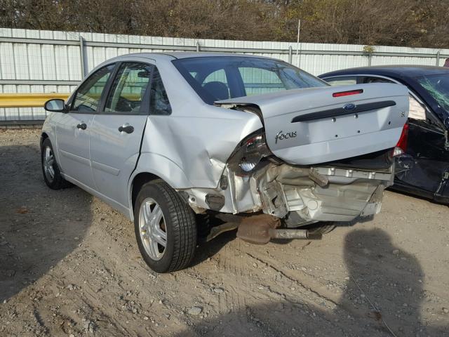 1FAFP34354W171475 - 2004 FORD FOCUS SE C SILVER photo 3