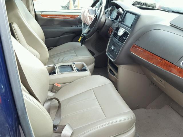 2C4RC1BG5DR730660 - 2013 CHRYSLER TOWN & COU Mavi foto 5