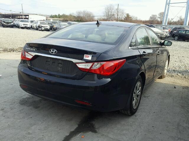 5NPEB4AC4BH127680 - 2011 HYUNDAI SONATA GLS BLACK photo 4